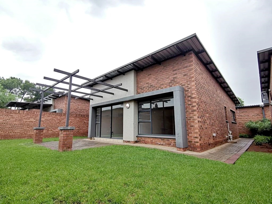 3 Bedroom Property for Sale in Langenhovenpark Free State